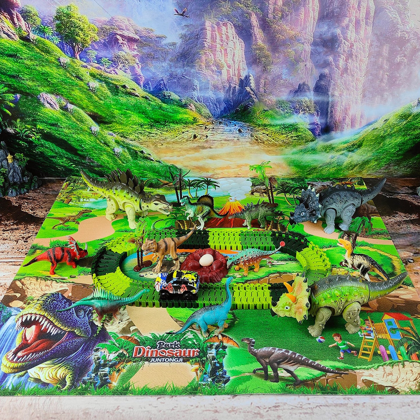 The Ultimate Dino World Track Set™ (with Track Set & Car)